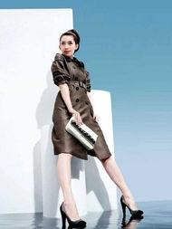 网传林志玲吃瓜图片,女神也有接地气的一面！”